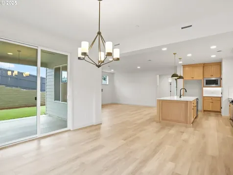 403 W 19th Street La Center WA 98629
