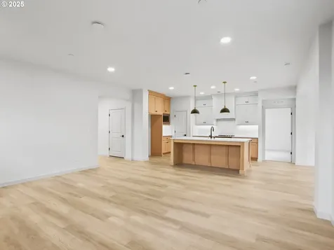 403 W 19th Street La Center WA 98629