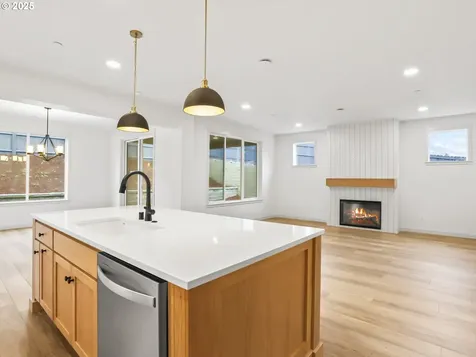 403 W 19th Street La Center WA 98629
