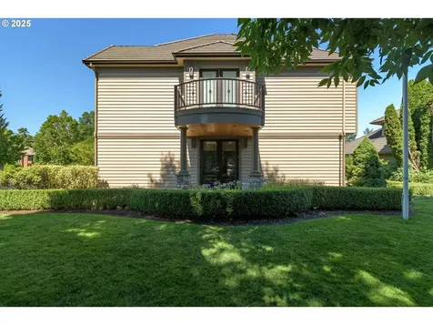 2808 Edgewater Drive Eugene OR 97401