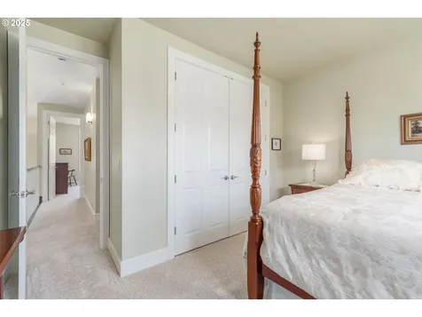 2808 Edgewater Drive Eugene OR 97401
