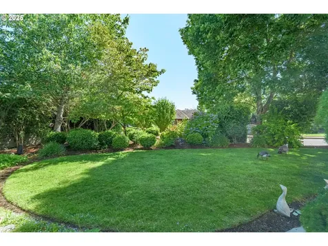 2808 Edgewater Drive Eugene OR 97401