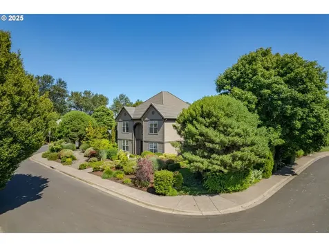 2808 Edgewater Drive Eugene OR 97401