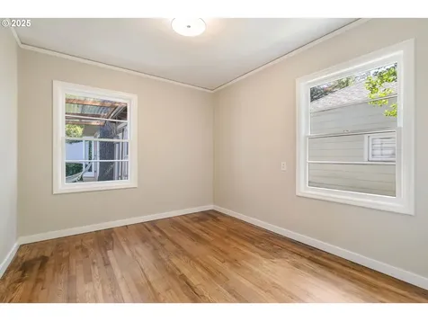 7724 SE 21st Avenue Portland OR 97202