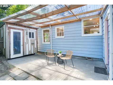 7724 SE 21st Avenue Portland OR 97202