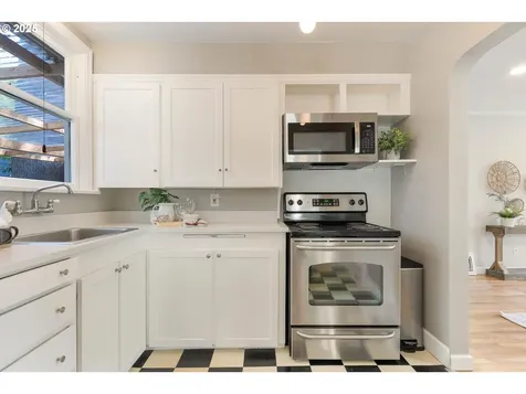 7724 SE 21st Avenue Portland OR 97202