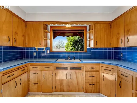 4211 NW Lavina Street Vancouver WA 98660