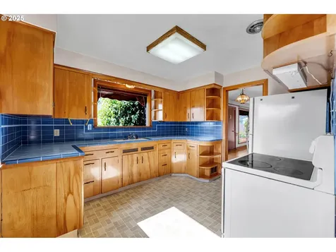 4211 NW Lavina Street Vancouver WA 98660