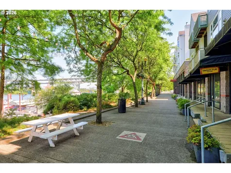 1710 S Harbor Way Portland OR 97201