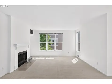 1710 S Harbor Way Portland OR 97201