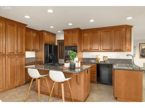 2369 Palisades Crest Drive Lake Oswego OR 97034