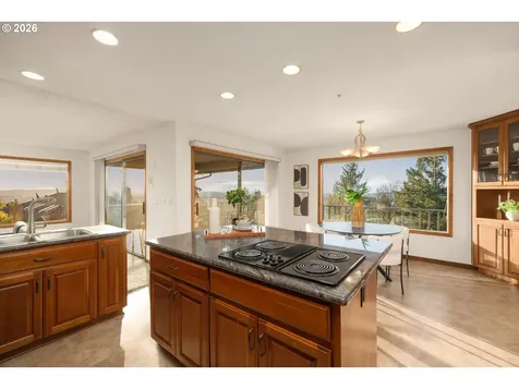 2369 Palisades Crest Drive Lake Oswego OR 97034