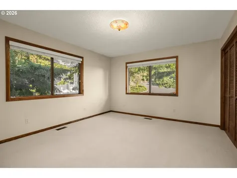 2369 Palisades Crest Drive Lake Oswego OR 97034