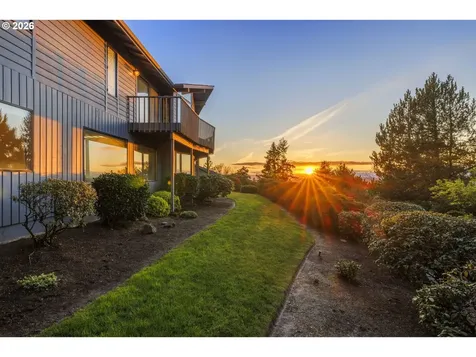 2369 Palisades Crest Drive Lake Oswego OR 97034