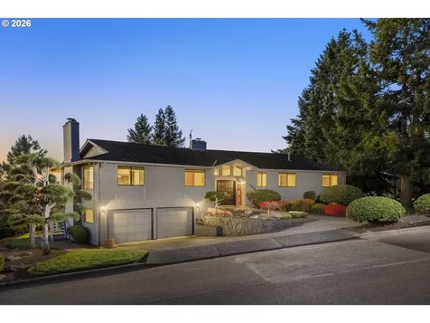 2369 Palisades Crest Drive Lake Oswego OR 97034