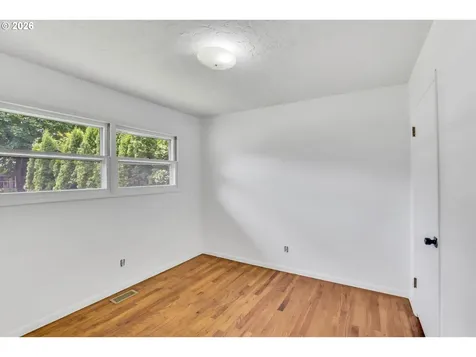 18135 SE Lincoln Street Portland OR 97233