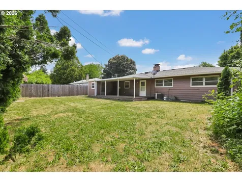 18135 SE Lincoln Street Portland OR 97233
