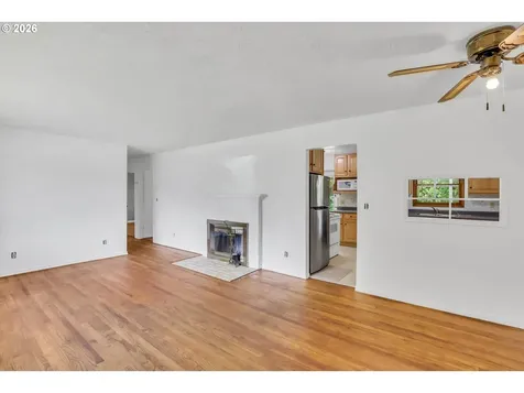 18135 SE Lincoln Street Portland OR 97233