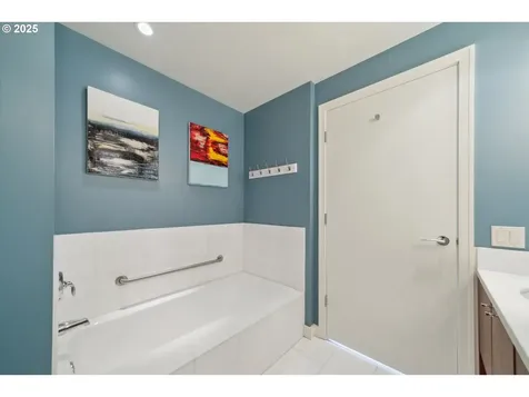 3601 S River Parkway Portland OR 97239