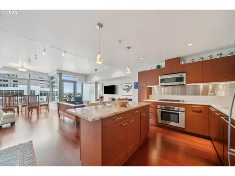 3601 S River Parkway Portland OR 97239