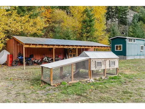 372 Wind Mountain Road Stevenson WA 98648