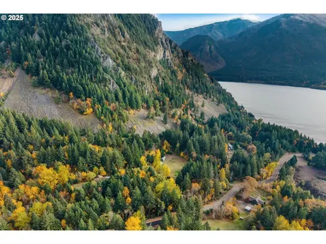 372 Wind Mountain Road Stevenson WA 98648