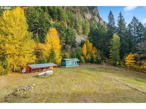 372 Wind Mountain Road Stevenson WA 98648
