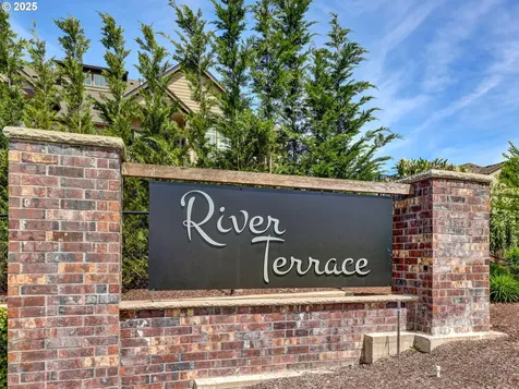 16841 SW Snowdale Street Beaverton OR 97007