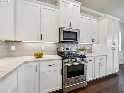 16841 SW Snowdale Street Beaverton OR 97007