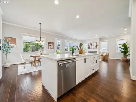 16841 SW Snowdale Street Beaverton OR 97007