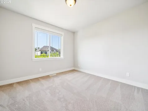 16841 SW Snowdale Street Beaverton OR 97007
