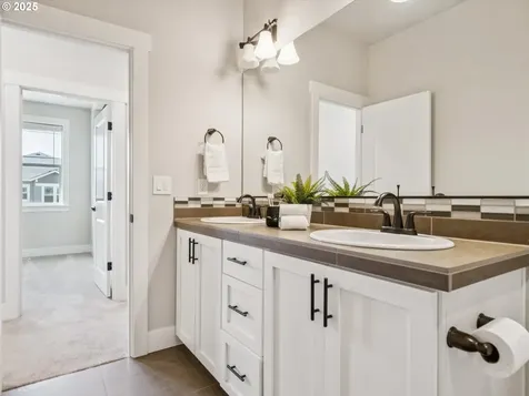 16841 SW Snowdale Street Beaverton OR 97007