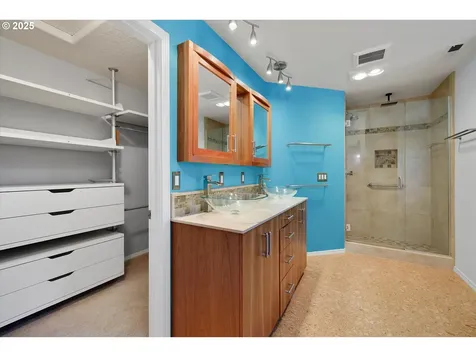 14943 Quinalt Court Oregon City OR 97045