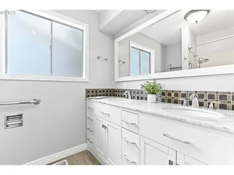 5513 NE 45th Street Vancouver WA 98661