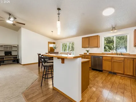 2683 Green Mountain Road Kalama WA 98625