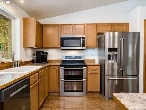 2683 Green Mountain Road Kalama WA 98625