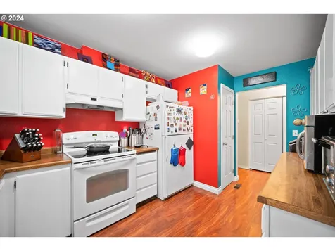1785 NW Rolling Hill Drive Beaverton OR 97006