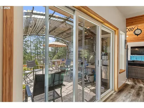 1561 N Laurel Street Coquille OR 97423