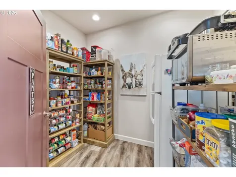 1561 N Laurel Street Coquille OR 97423