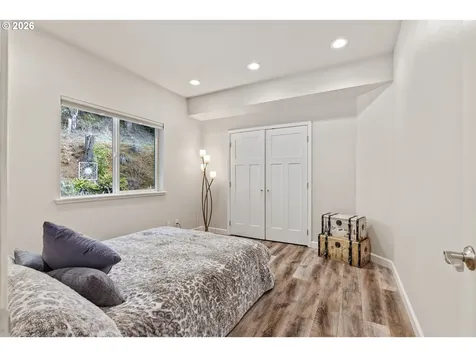1561 N Laurel Street Coquille OR 97423