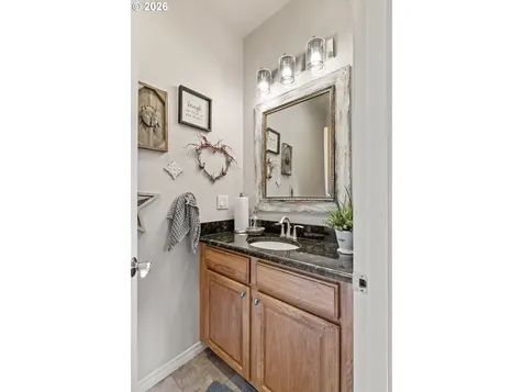 1561 N Laurel Street Coquille OR 97423