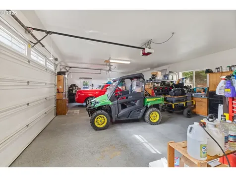 1561 N Laurel Street Coquille OR 97423