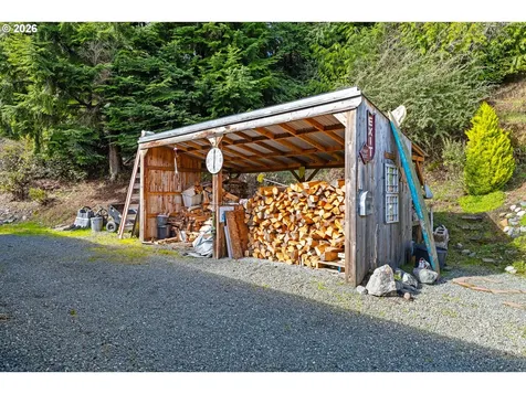 1561 N Laurel Street Coquille OR 97423