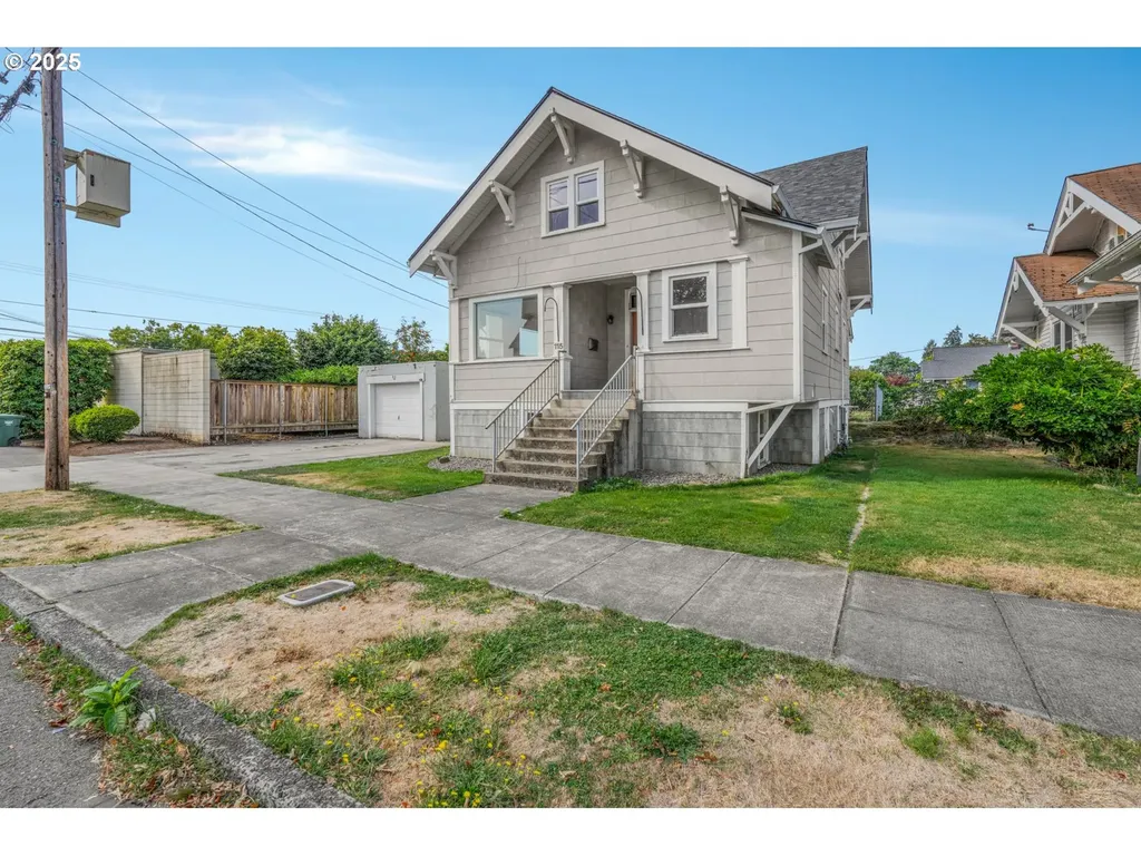 115 N 2nd Street St. Helens OR 97051