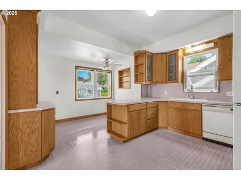 115 N 2nd Street St. Helens OR 97051