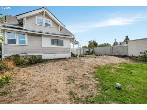 115 N 2nd Street St. Helens OR 97051
