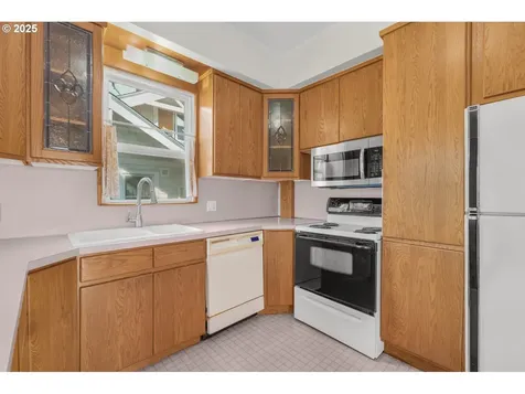 115 N 2nd Street St. Helens OR 97051