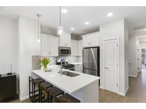 7523 SE Kinnaman Street Hillsboro OR 97123