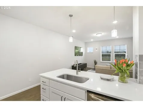 7523 SE Kinnaman Street Hillsboro OR 97123