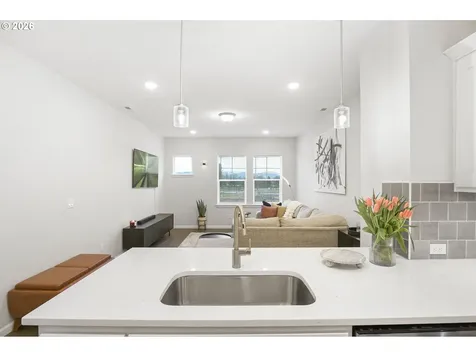 7523 SE Kinnaman Street Hillsboro OR 97123